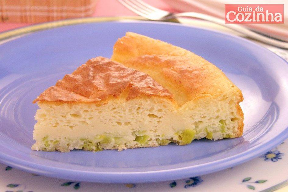Torta cremosa de alho-poró 