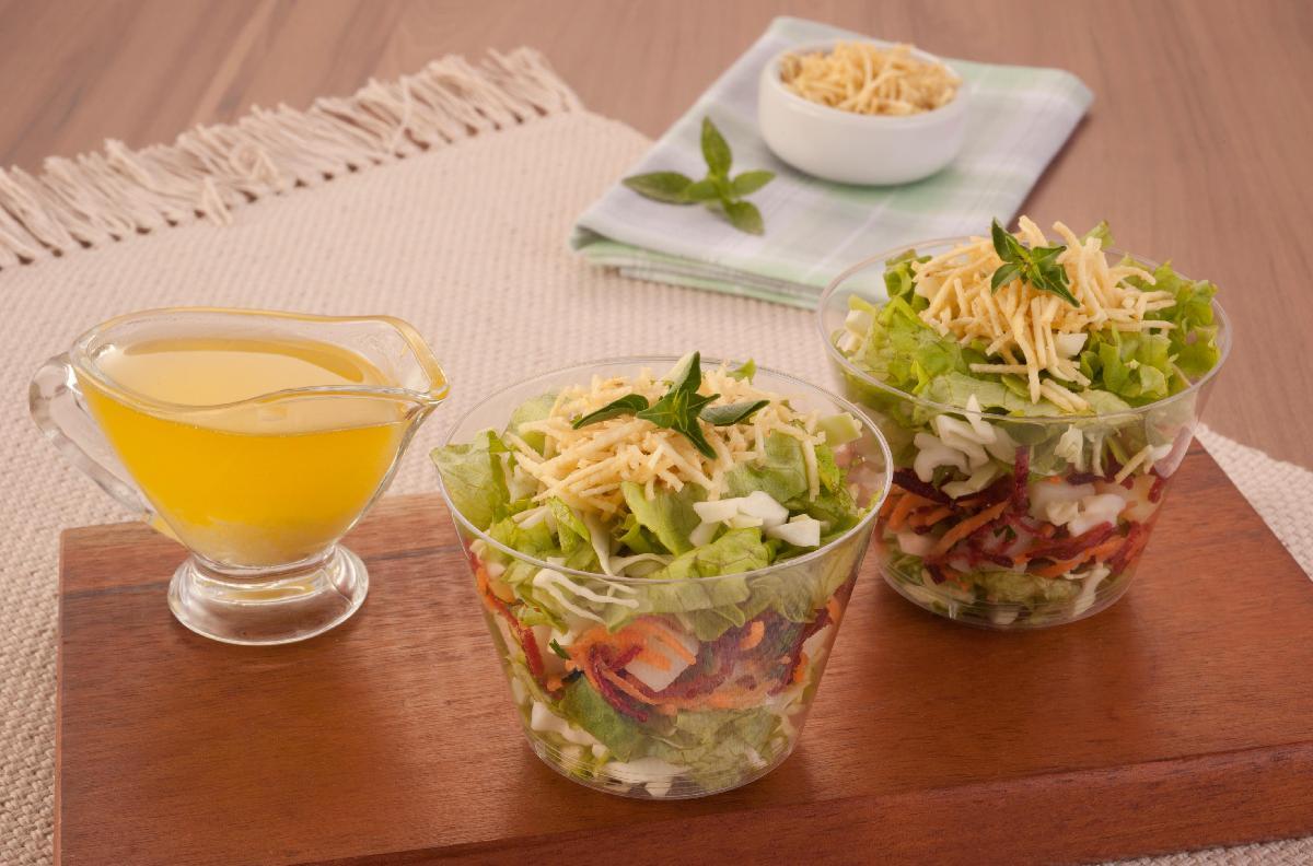 Salada no copinho 