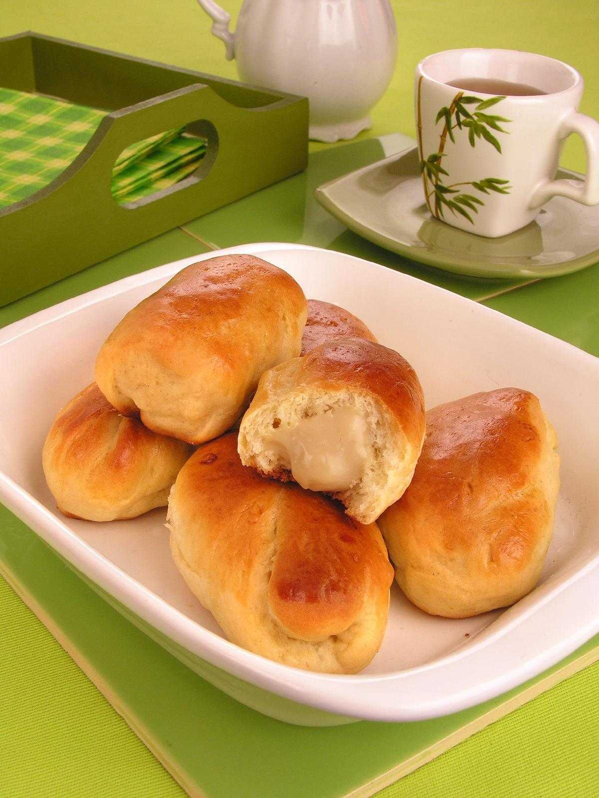 Pãozinho com creme de café 