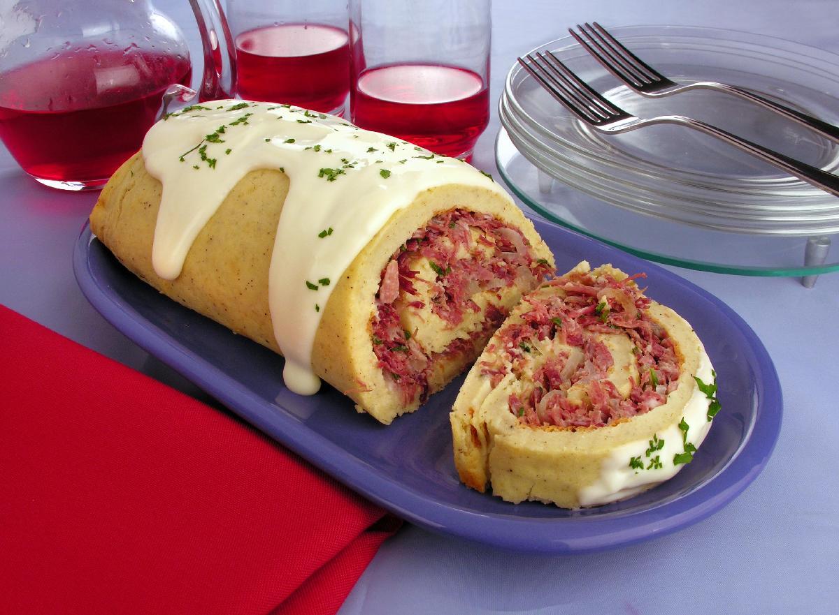 Rocambole de batata com carne-seca 