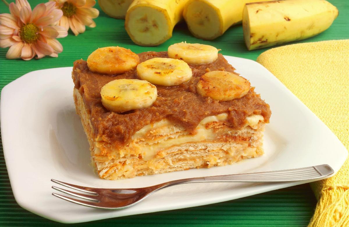 Pavê dourado de banana 