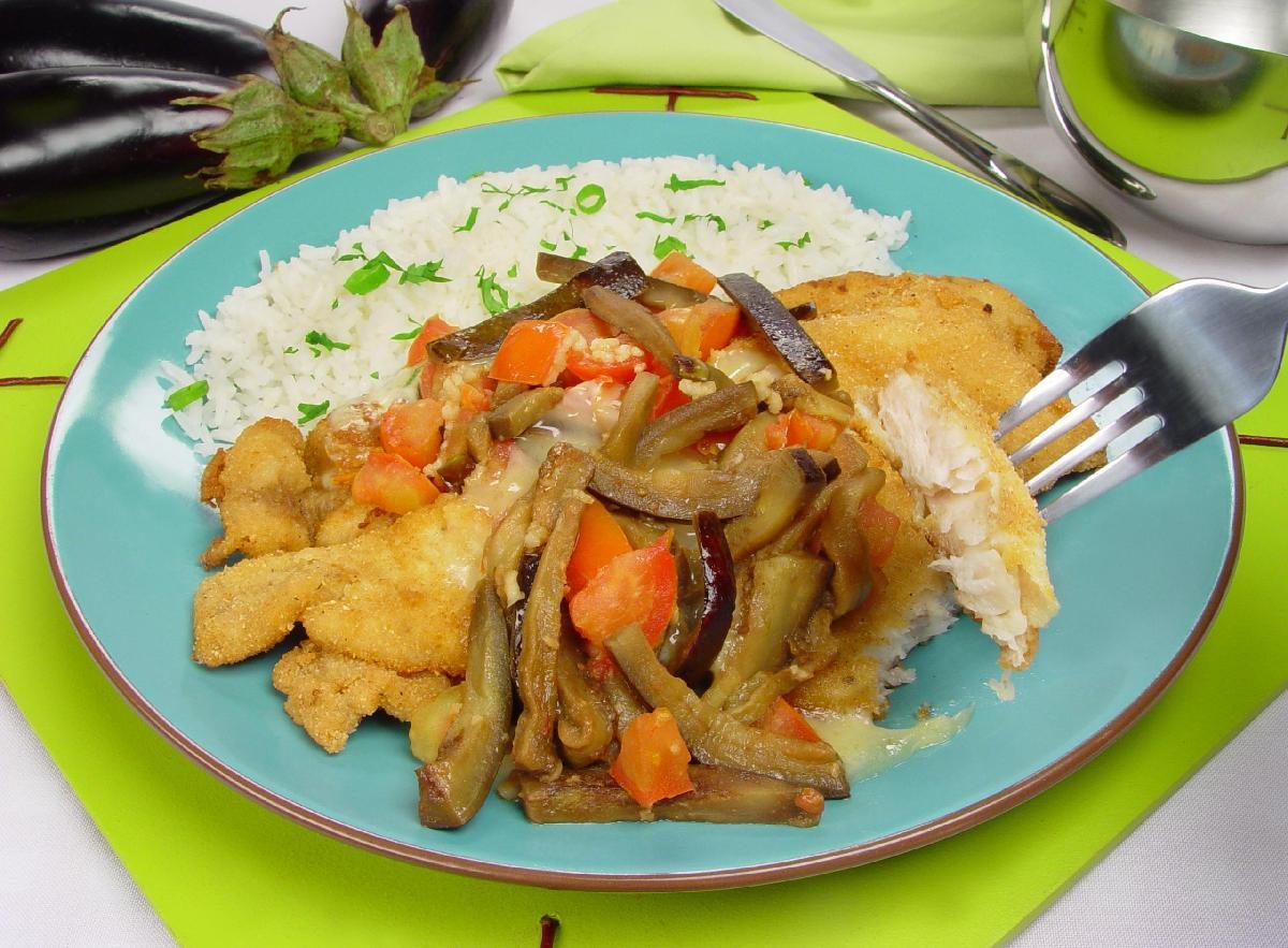 Peixe com berinjela 