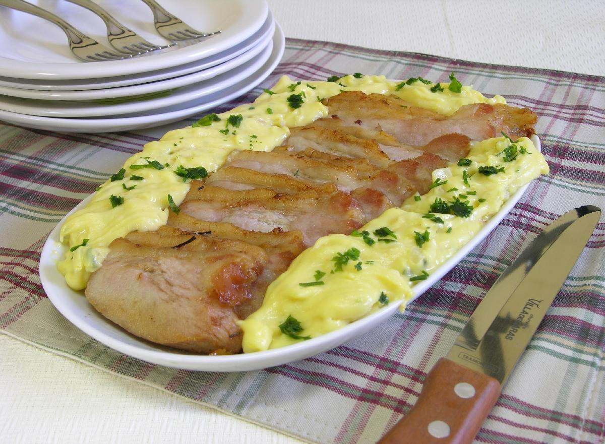Picanha de porco com purê de mandioquinha 