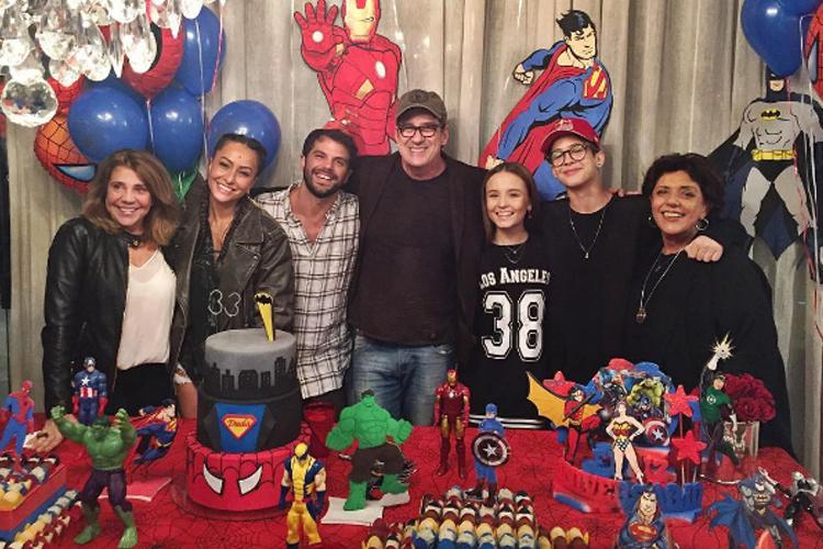 Duda Nagle comemora aniversário ao lado de Sabrina Sato 