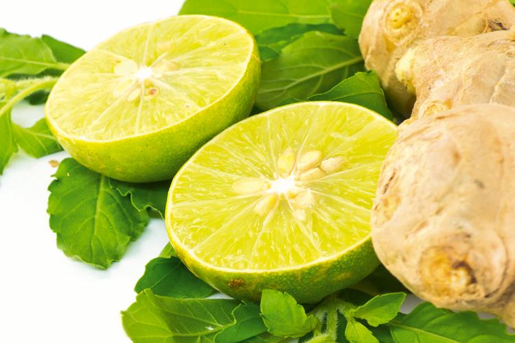 Confira os melhores alimentos para incluir no suco detox! 