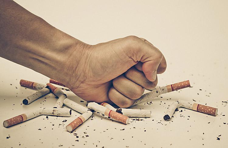 Fumantes passivos na infância têm maior risco de obesidade 