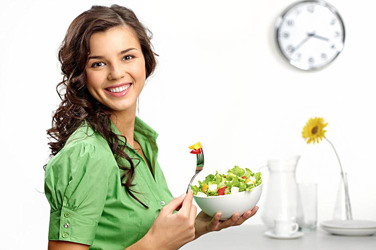 10 maneiras de consumir menos calorias no jantar! 