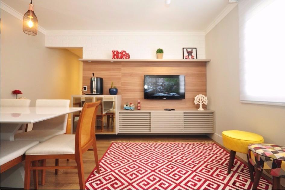 Versatilidade em 70m²: apê neutro e moderno é a cara do jovem casal de moradores 