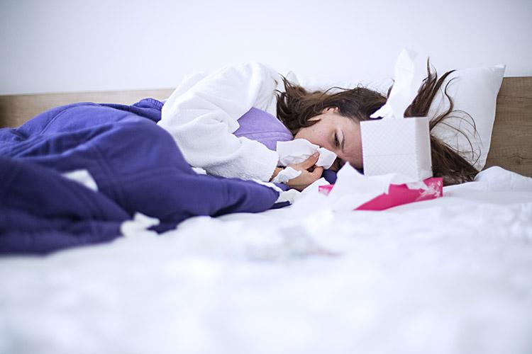 Muitas vezes gripe e resfriado são confundidos, por causa da semelhança de sintomas. Descubra mais sobre elas para não errar no tratamento!