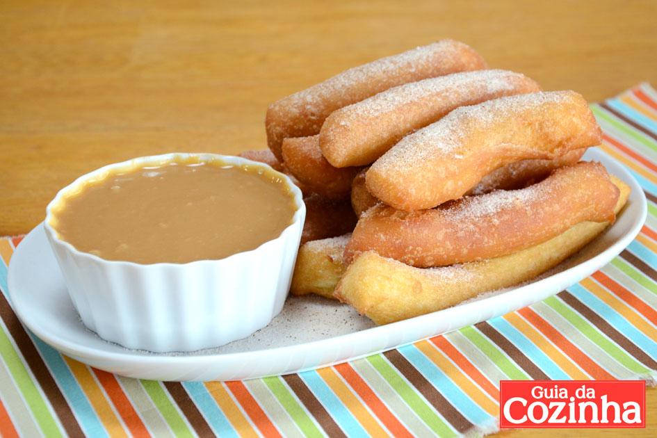 Churros caseiro: receita deliciosa e fácil de fazer 