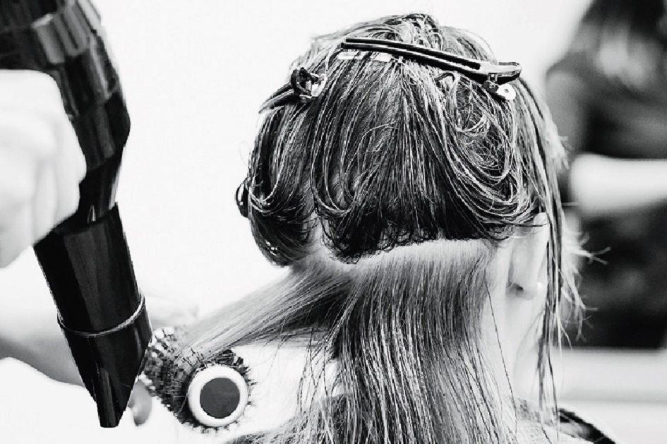 Está em dúvida na hora finalizar seu penteado? Especialista ajuda você! 