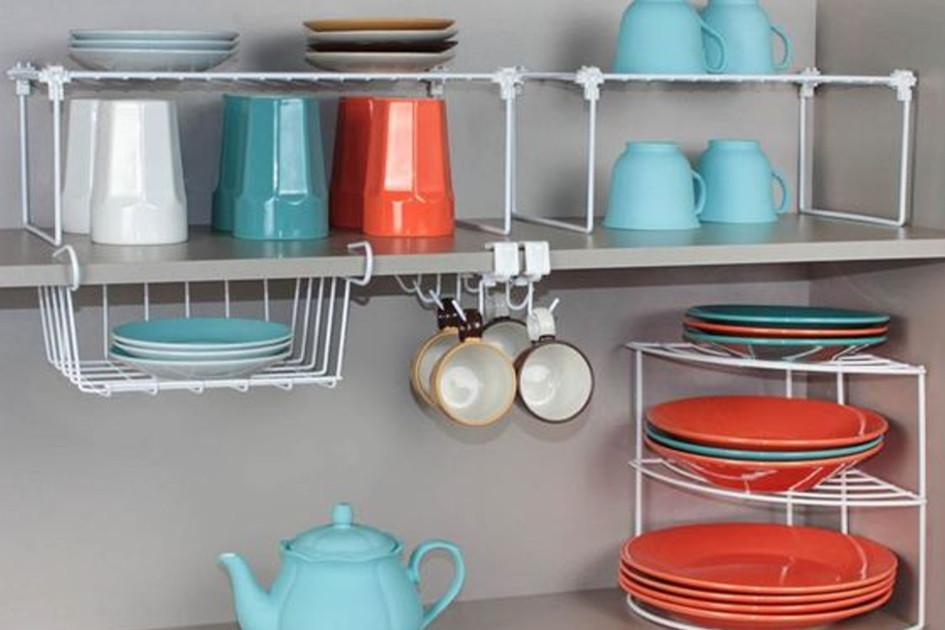 Algumas ideias de organização podem te ajudar a ter uma cozinha prática, mas com tudo no lugar certo! Confira nossa galeria de ideias!