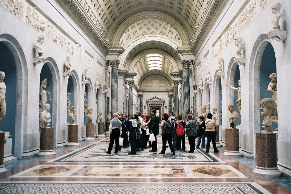 Restaurantes, bares, parques, compras... Esses costumam ser o destaque de uma viagem. Da mesma forma, conhecer um museu pode ser algo imperdível também.
