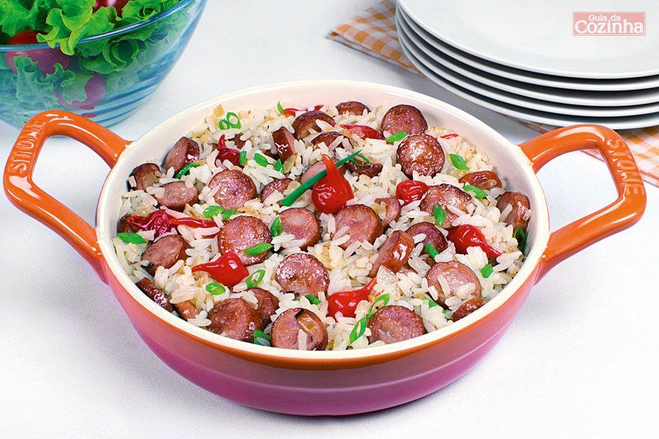 Arroz com linguicinha e pimenta biquinho 