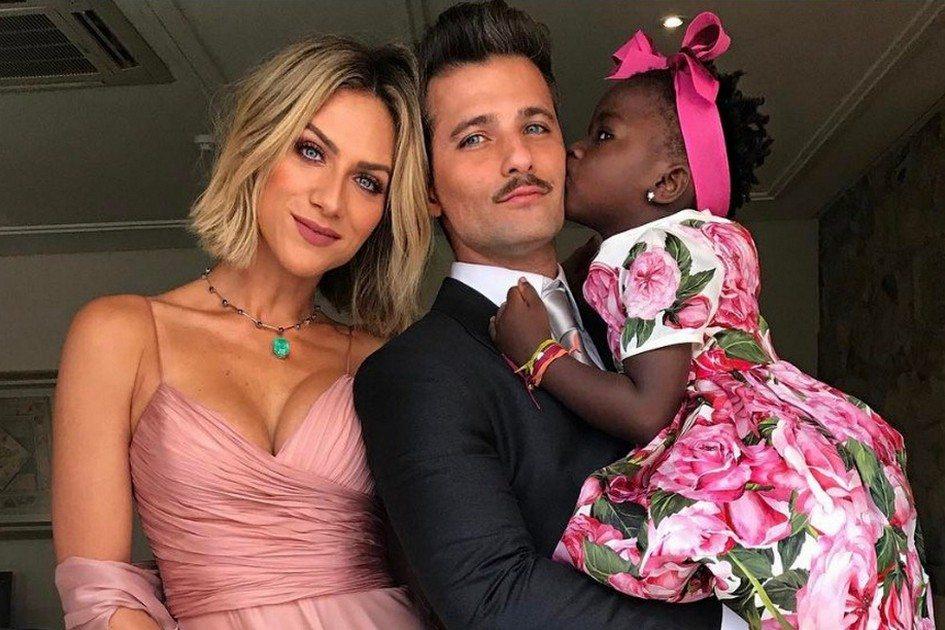 Bruno Gagliasso registra queixa contra socialite que fez ofensas racistas a Titi: “não vai ficar impune” 