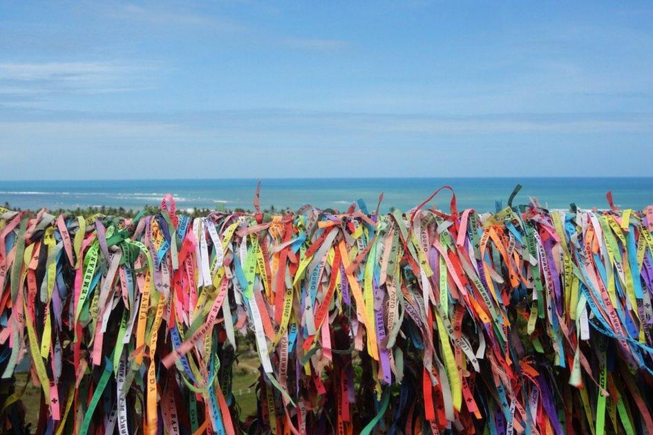 Simpatias com fitinhas são infalíveis em vários âmbitos da nossa vida! Confira algumas delas: são poderosas e simples de fazer!