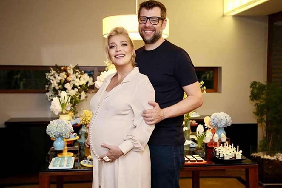 Rosto do bebê  de Luiza Possi é revelado; vem ver! 