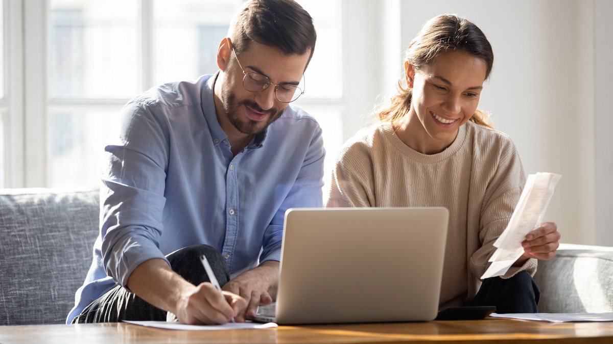 Tem renda variável? Aprenda a se planejar e fique longe de dívidas