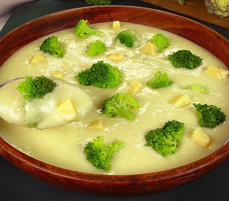 caldo de couve-flor e brócolis