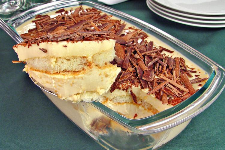 pavê instantâneo de leite condensado com chocolate