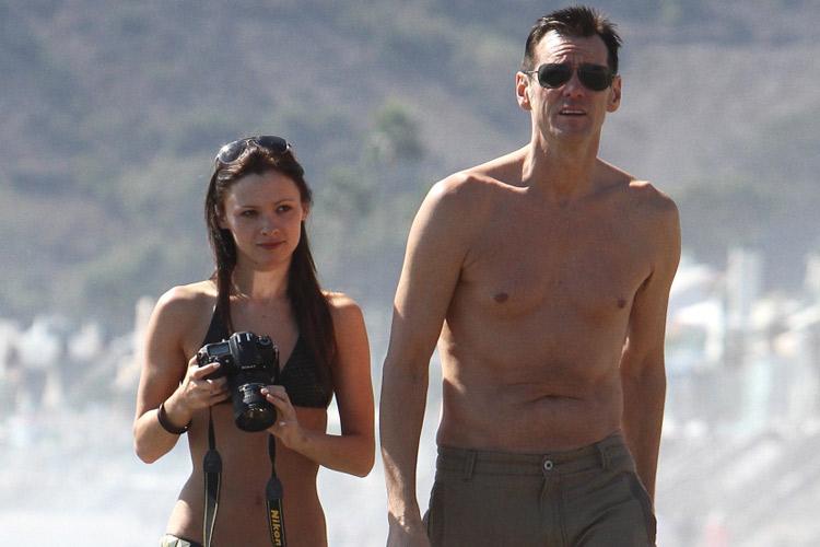 Cathriona White, atriz e ex de Jim Carrey, deixa carta de suicídio para o ator