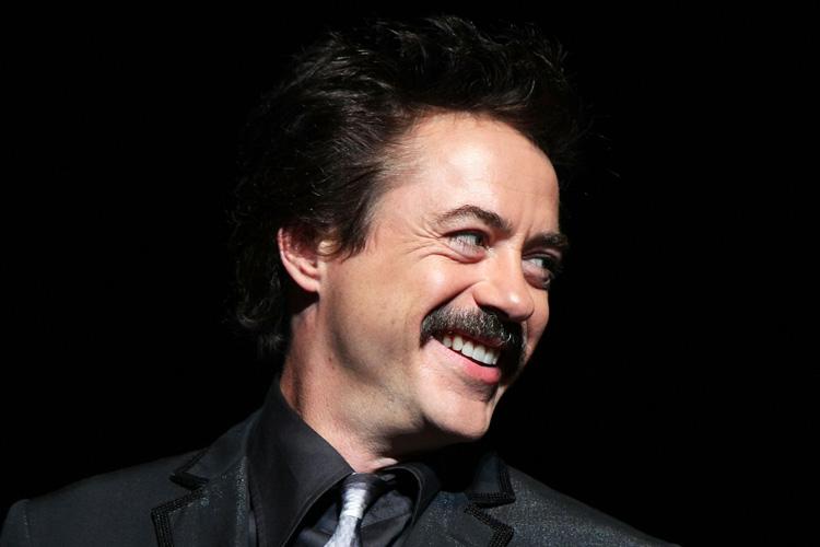 Famosos de bigode