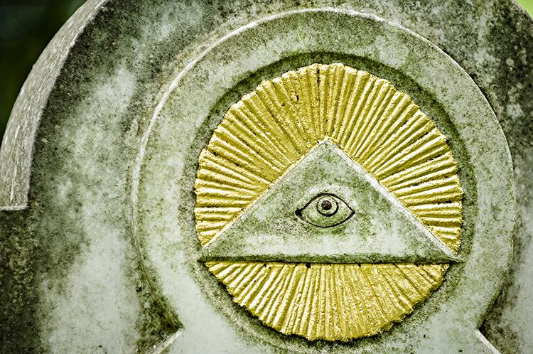 Sangues de Touro é uma das muitas sociedades secretas existentes no mundo que, mesmo não sendo tão conhecidas, ainda despertam a curiosidade de muitos