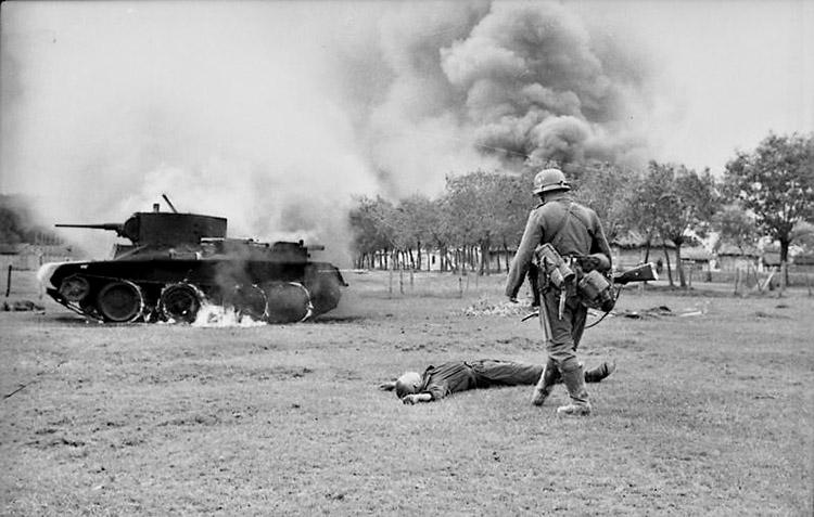 fim do pacto ribbentrop-molotov operação barbarossa