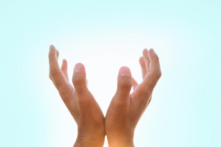 Mãos erguidas ao céu
