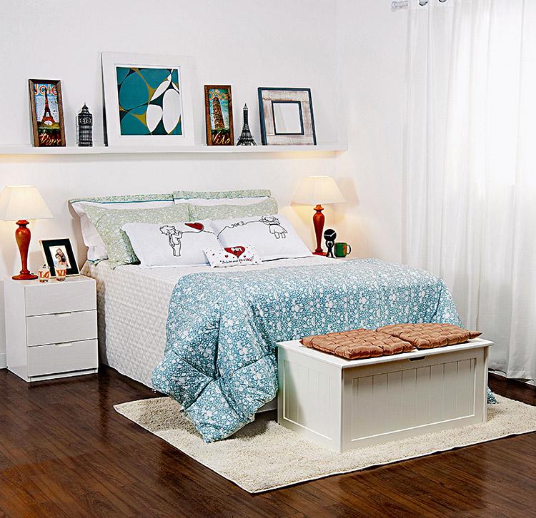 quarto claro colcha azul