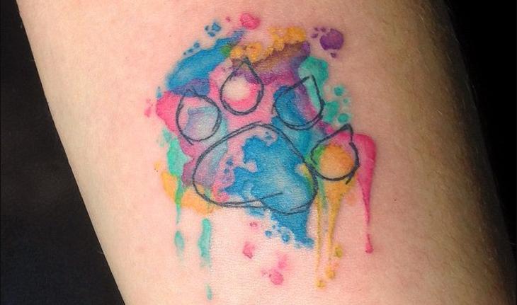 tatuagem aquarela de pata