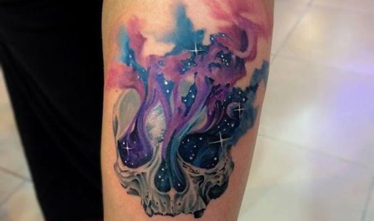 tatuagem aquarela de caveira