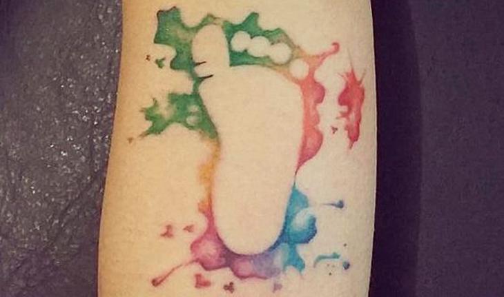 tatuagem aquarela de pé