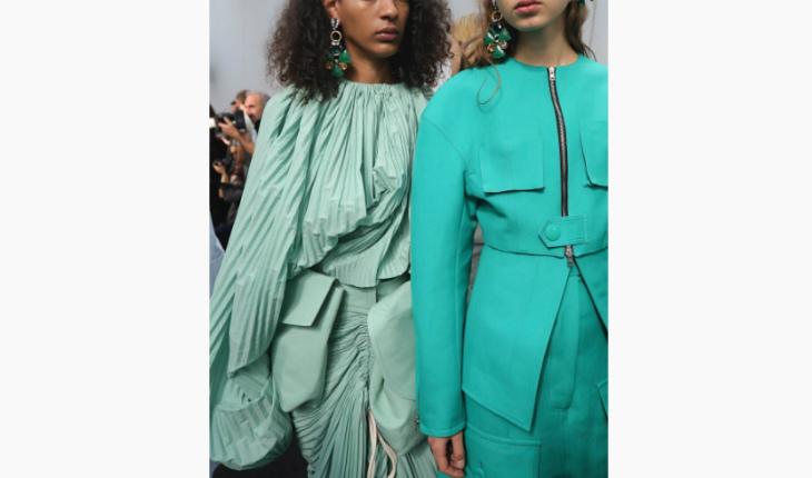 pochetes em alta marni azul instagram
