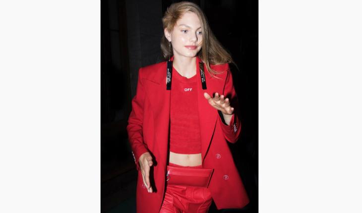pochetes em alta off white vermelho instagram