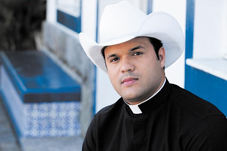 Padre Alessandro Campos