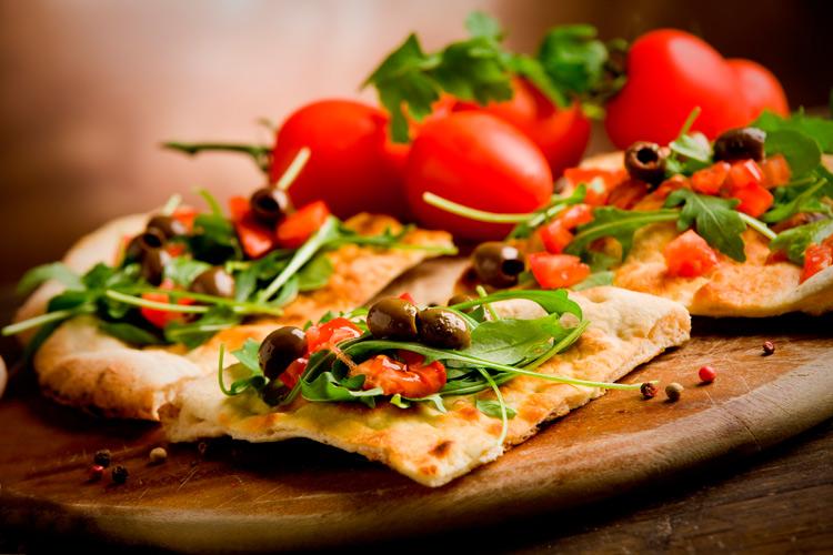 Aproveite os restaurantes sem sair da dieta.