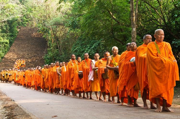 Vida dos monges: conheça o dia a dia em um monastério