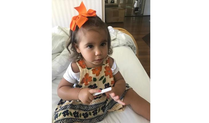 Maria Flor, filha de Deborah Secco