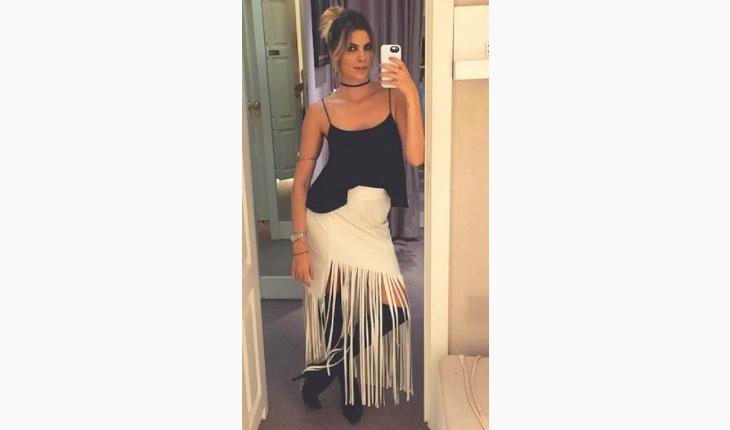 Estilo de Julia Faria saia com franjas Instagram