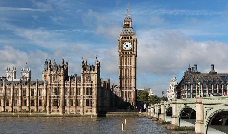 Fotografia da Elizabeth Tower e do Big Ben, em Londres