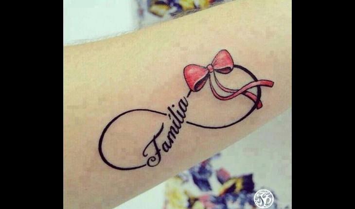 Símbolo do infinito com laço
