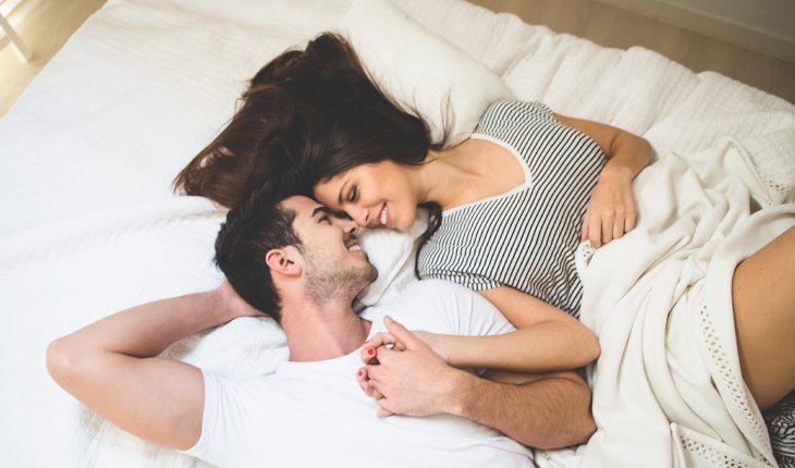 Mandingas e rezas. Na foto um casal