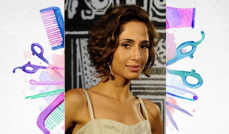 Chanel ondulado. Na foto, uma famosa com o cabelo chanel de penteado cacheado