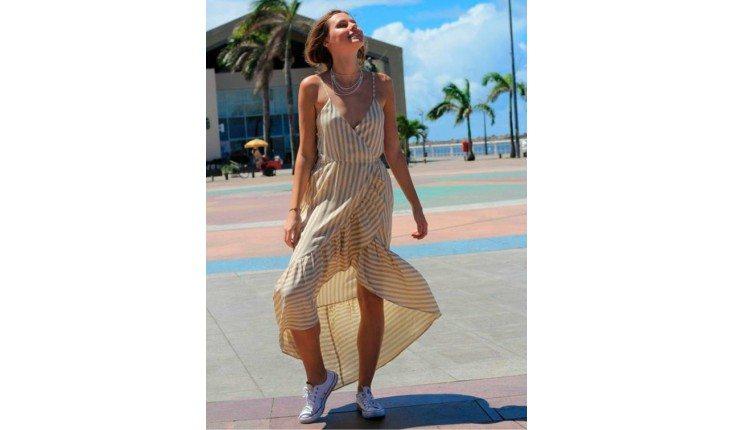 Vestido amarelo mullet.