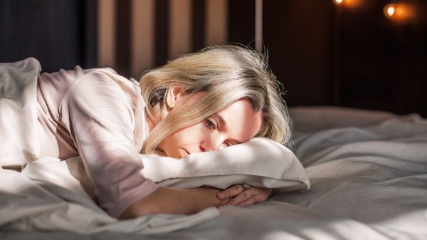 Saiba como a depressão pode estar ligada a um desequilíbrio hormonal