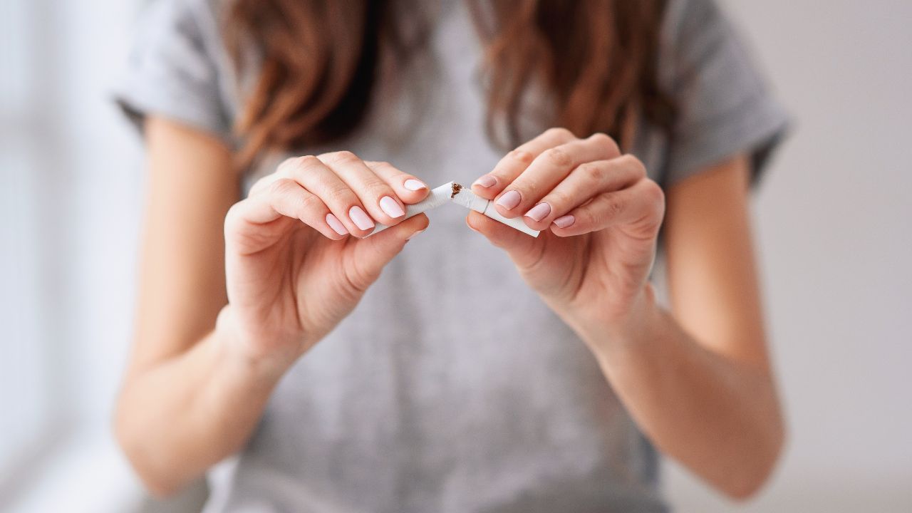 Fumar prejudica a saúde do corpo e da pele