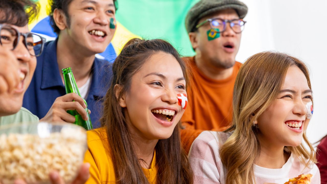 Que tal deixar o momento de assistir aos jogos da Copa em casa ainda mais divertido?