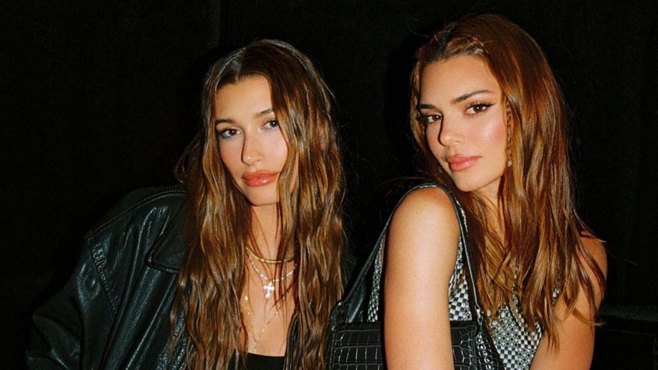 Hailey Bieber e Kendall Jenner foram as responsáveis por difundir o estilo minimalista entre os mais jovens