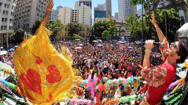 Saiba como se proteger contra crimes durante o Carnaval